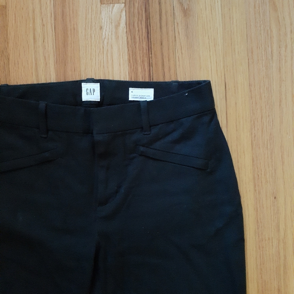 Curvy signature skinny ankle black pants